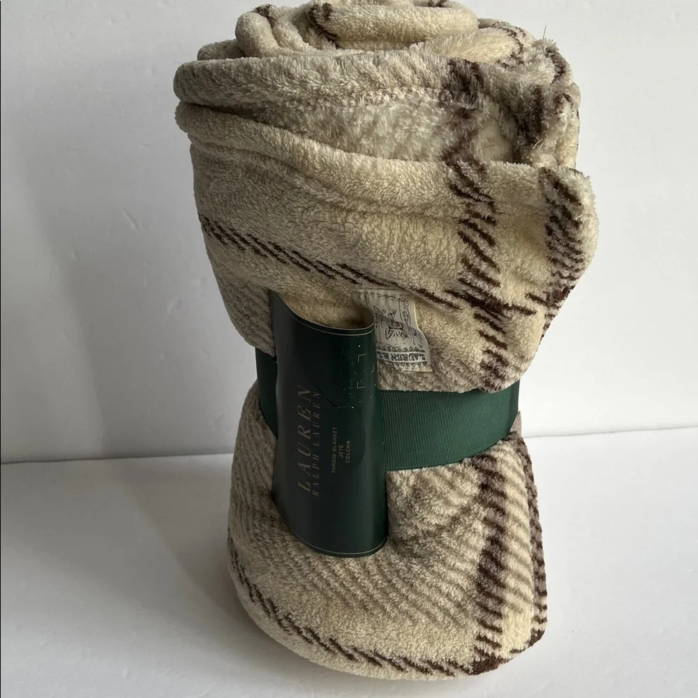 Ralph Lauren Throw Fleece Blanket Cream and Brown Plaid NWT